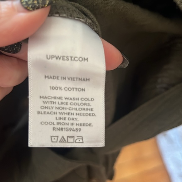 Upwest romper army green size Large - Picture 5 of 5